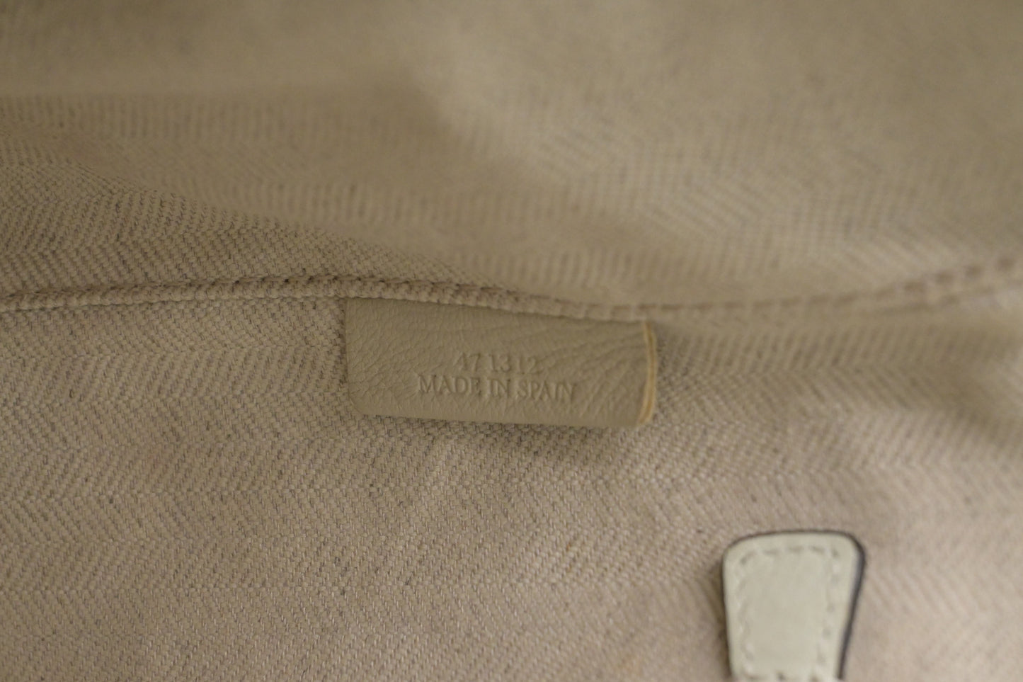 Loewe Shoulder Bag in White Leather