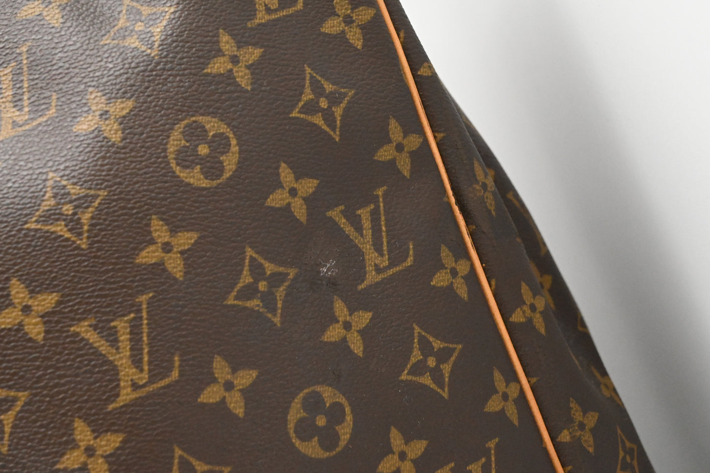 Louis Vuitton Sirius 70 in Monogram Canvas