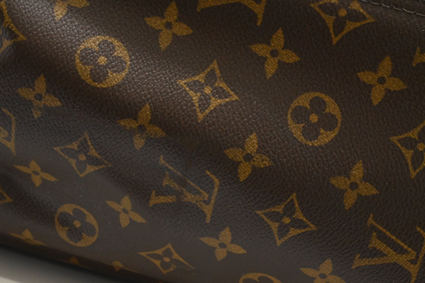 Louis Vuitton Sirius 70 in Monogram Canvas