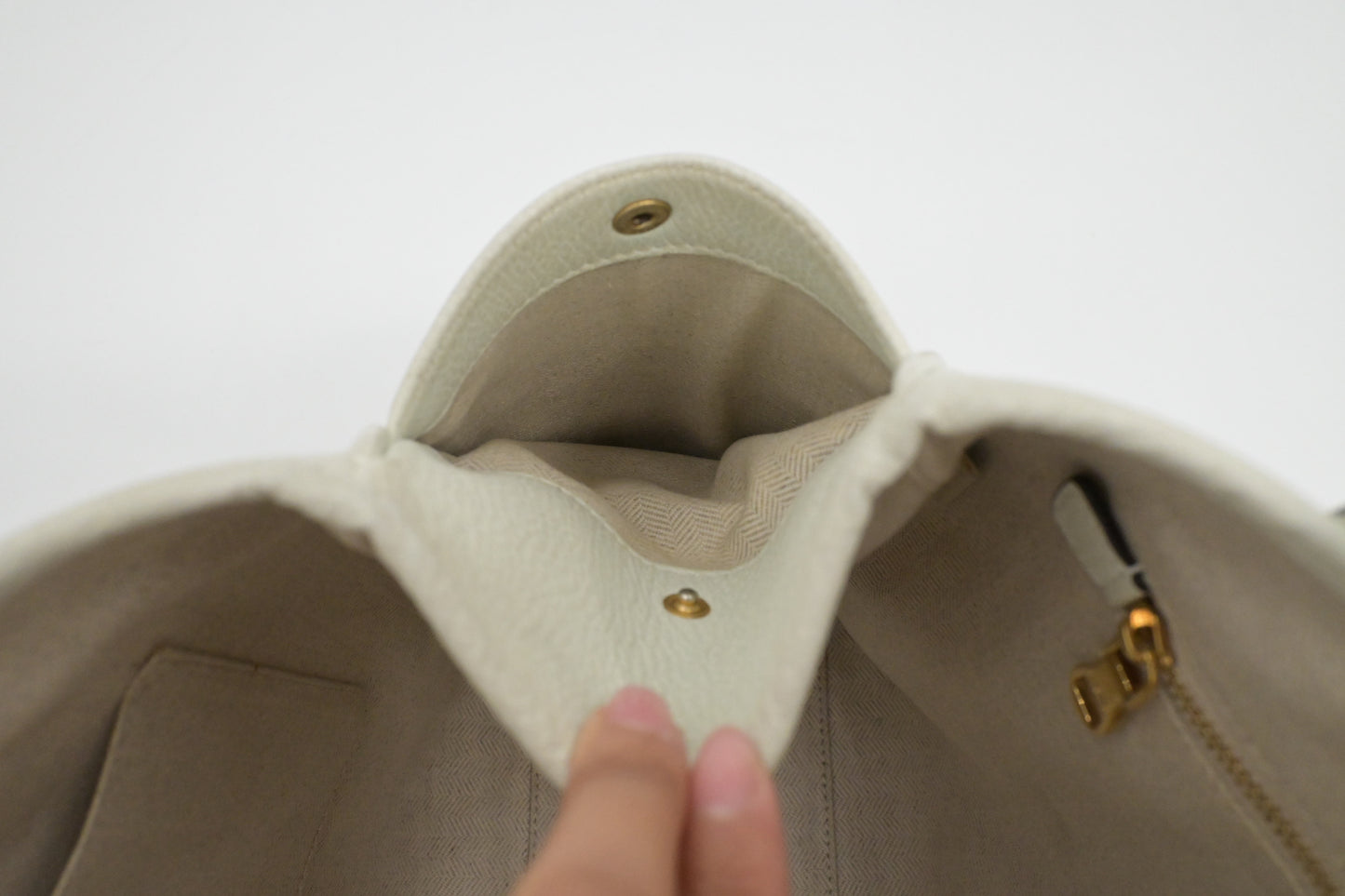 Loewe Shoulder Bag in White Leather