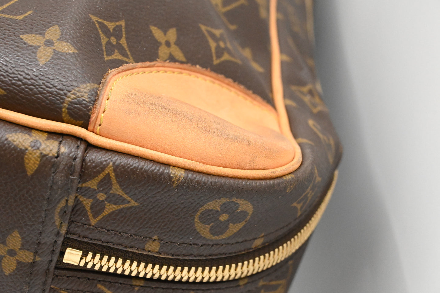 Louis Vuitton Sirius 70 in Monogram Canvas