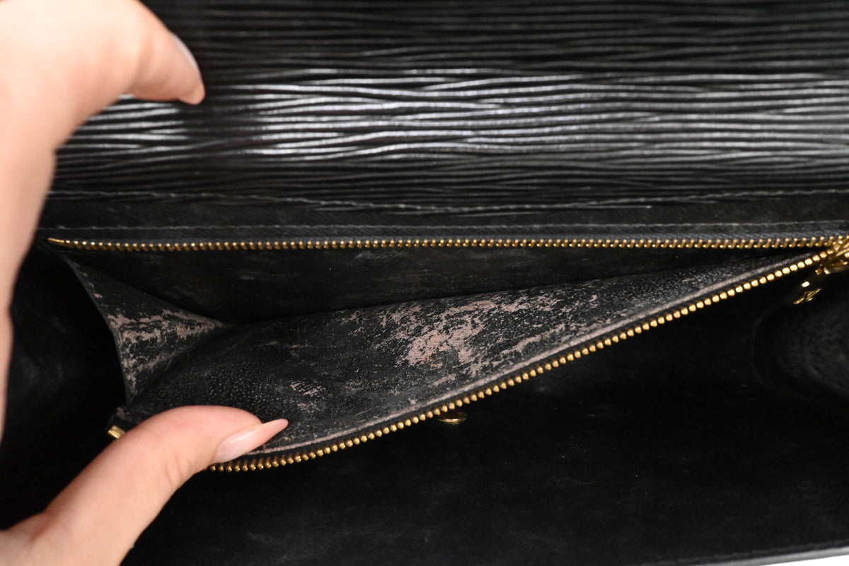 Louis Vuitton Art Deco Clutch in Black Epi Leather