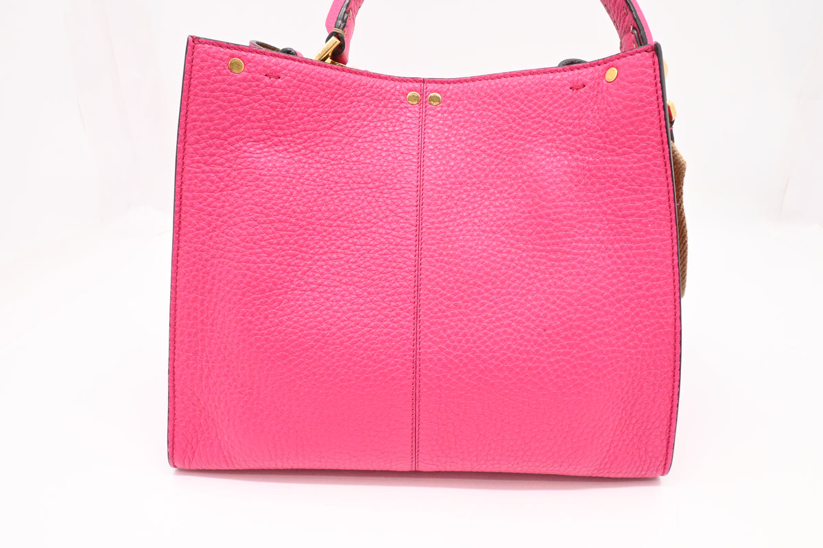 Fendi Medium Peekaboo Selleria in Pink Leather