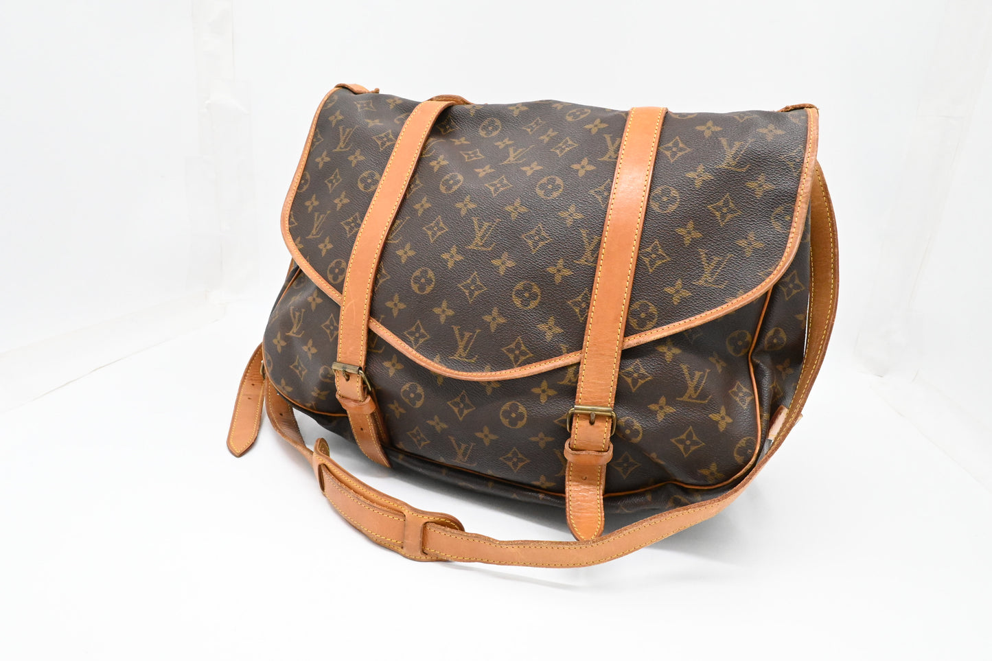 Louis Vuitton Saumur 43 in Monogram Canvas