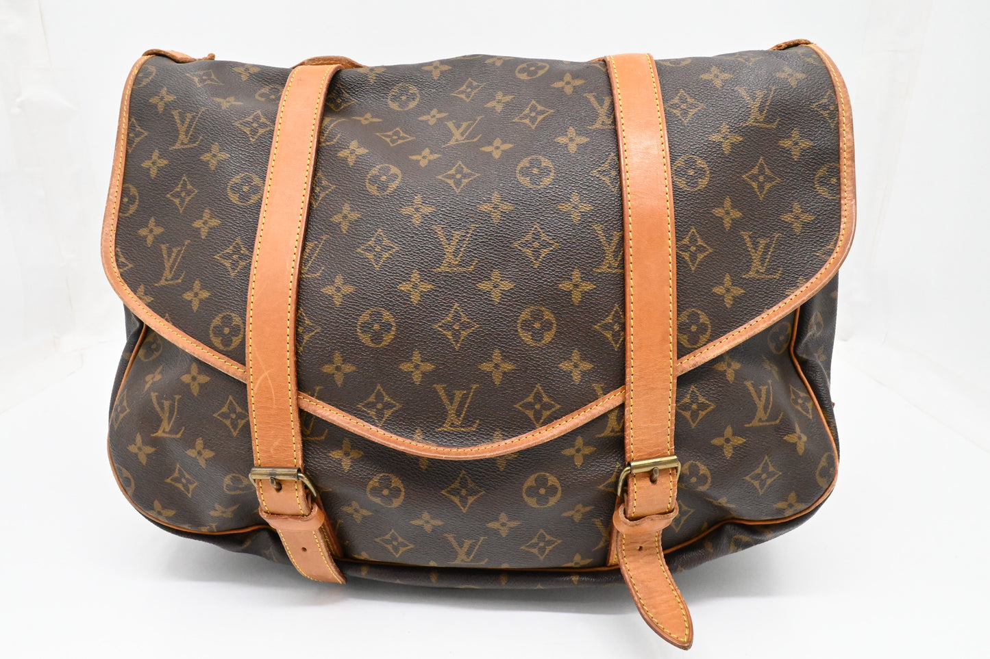 Louis Vuitton Saumur 43 in Monogram Canvas