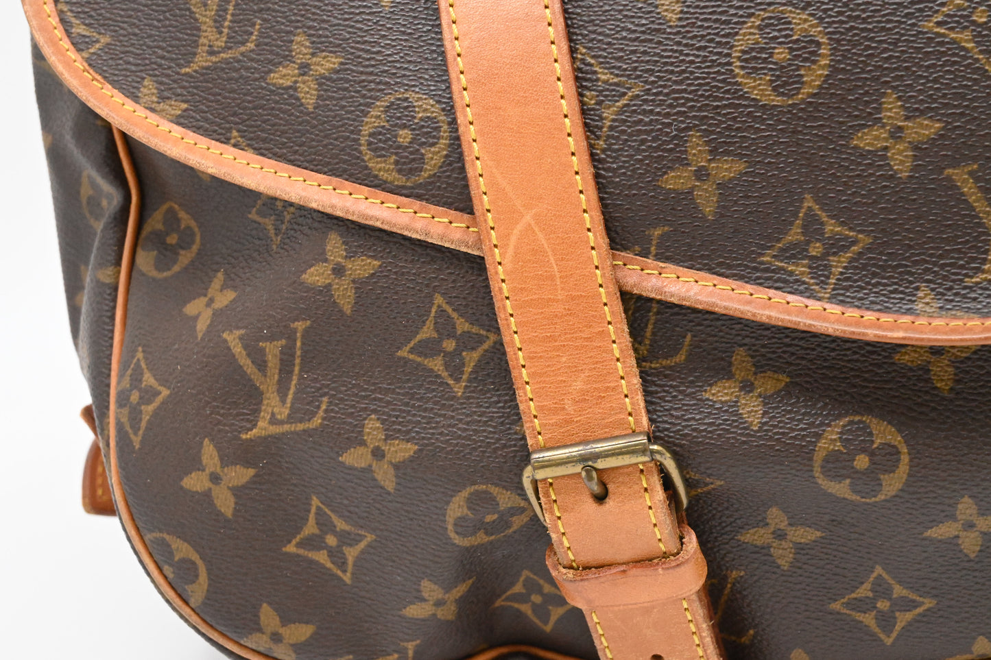 Louis Vuitton Saumur 43 in Monogram Canvas