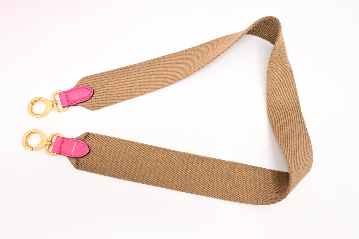 Fendi Medium Peekaboo Selleria in Pink Leather