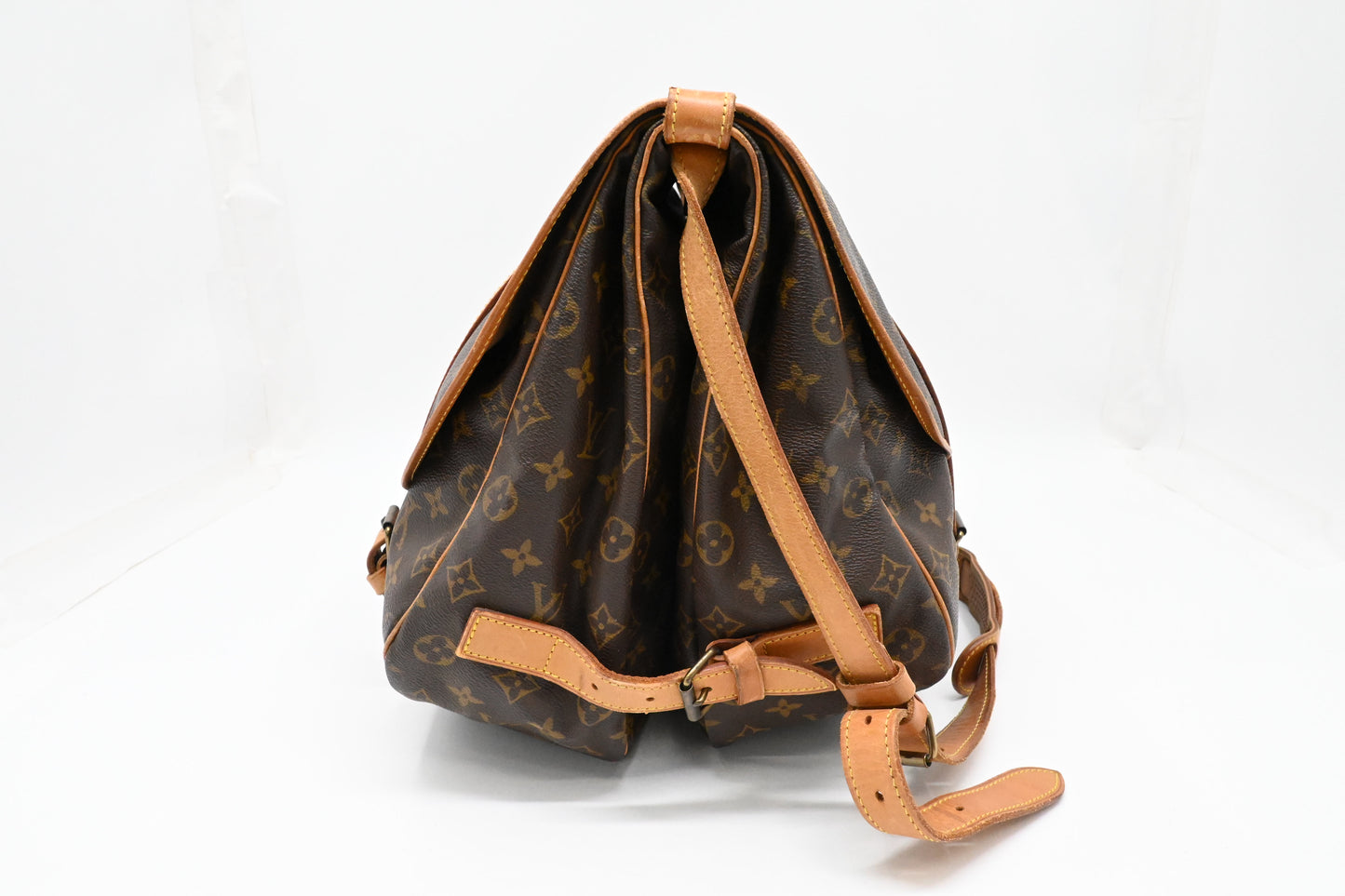 Louis Vuitton Saumur 43 in Monogram Canvas