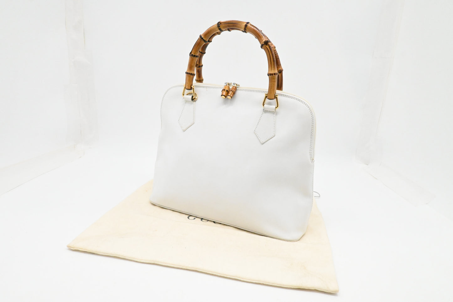 Gucci Bamboo Handbag in White Leather