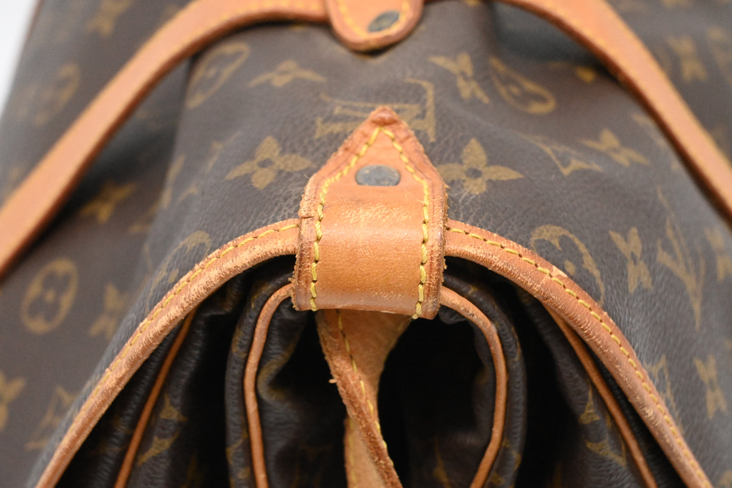 Louis Vuitton Saumur 43 in Monogram Canvas