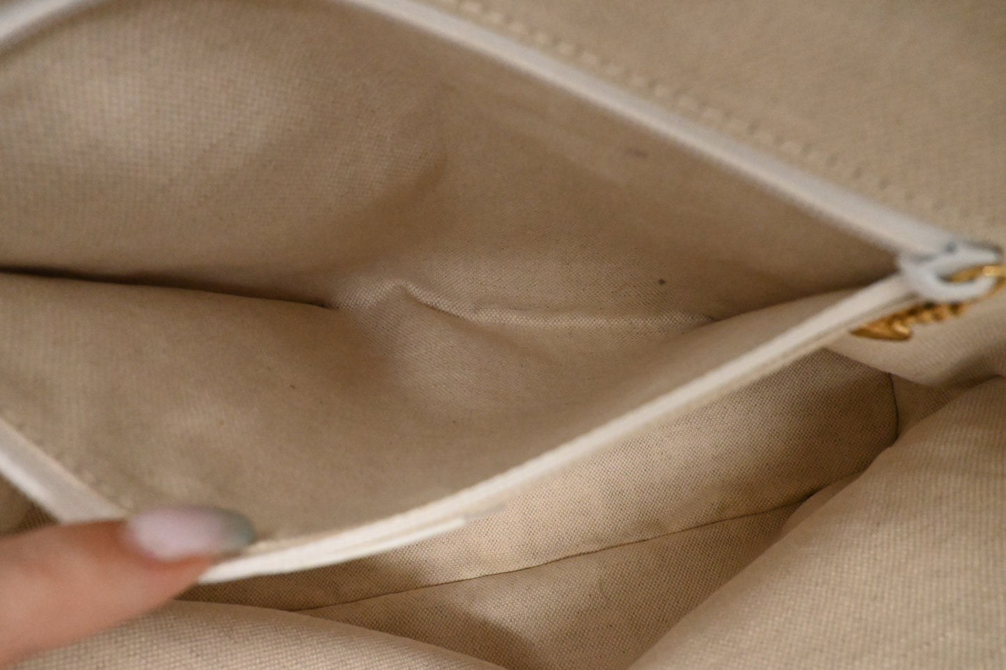 Gucci Bamboo Handbag in White Leather