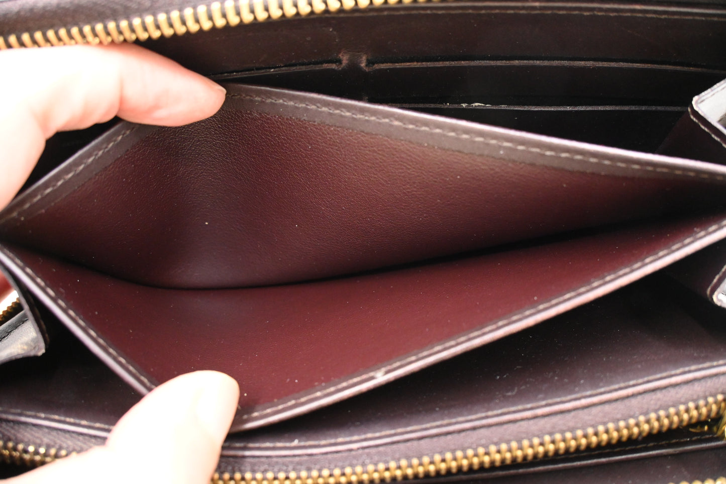 Louis Vuitton Long Zippy Wallet in Amarante Vernis Leather