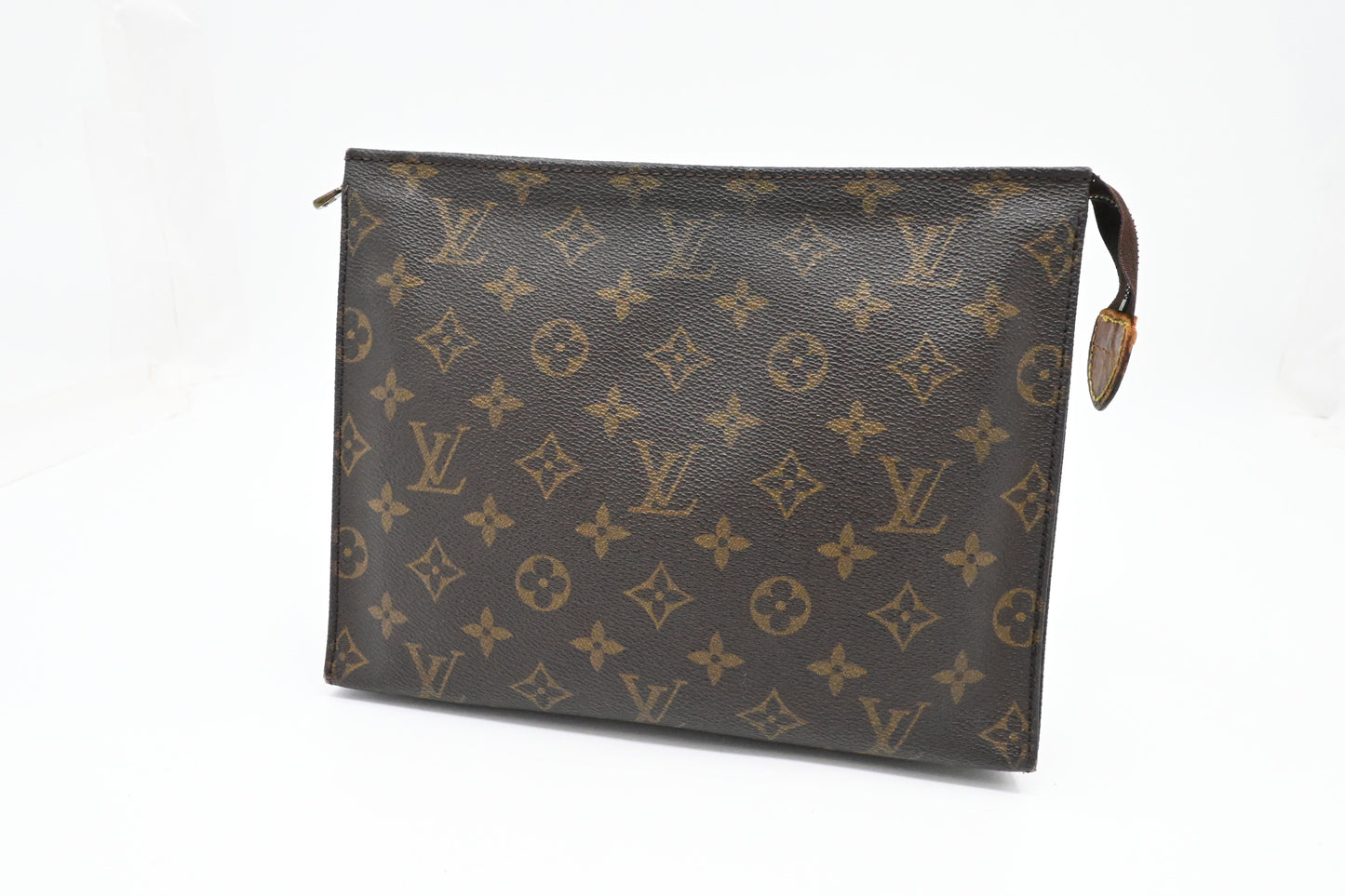 Louis Vuitton Toiletry 26 in Monogram Canvas