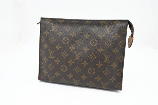 Louis Vuitton Toiletry 26 in Monogram Canvas