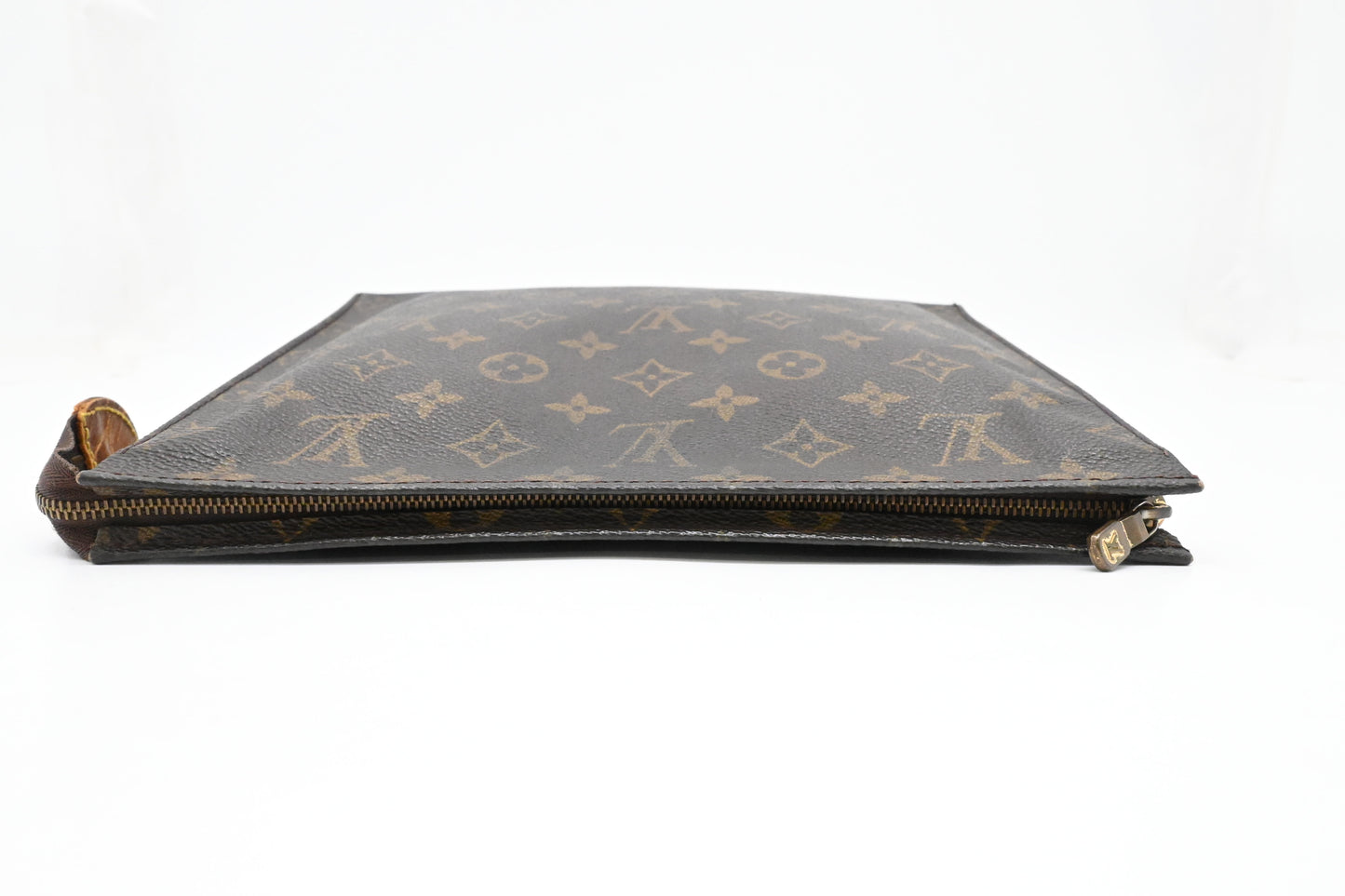 Louis Vuitton Toiletry 26 in Monogram Canvas