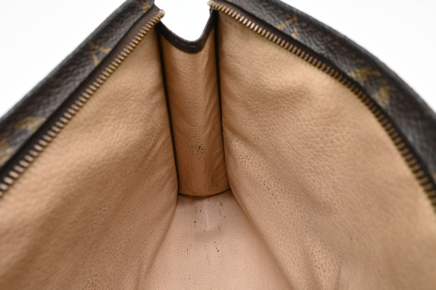 Louis Vuitton Toiletry 26 in Monogram Canvas