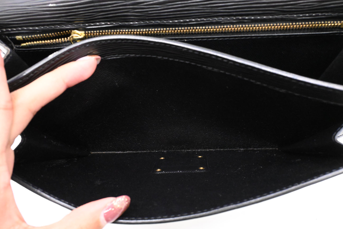 Louis Vuitton Sellier Dragonne in Black Epi Leather