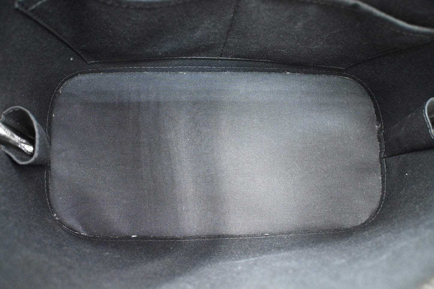 Louis Vuitton Alma in Black Magnetique Vernis Leather