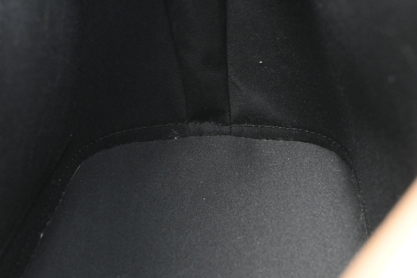 Louis Vuitton Alma in Black Magnetique Vernis Leather
