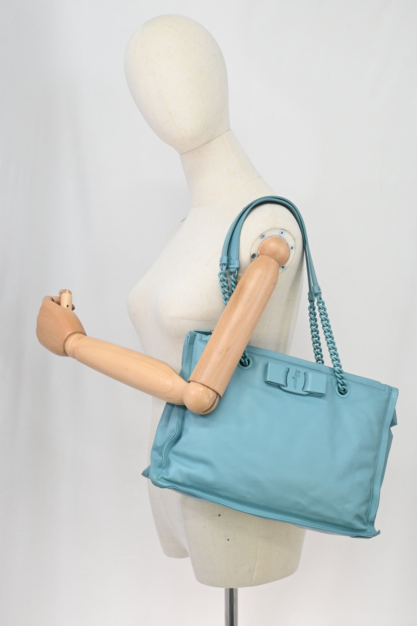 Ferragamo Vara Shoulder Bag in Teal Leather