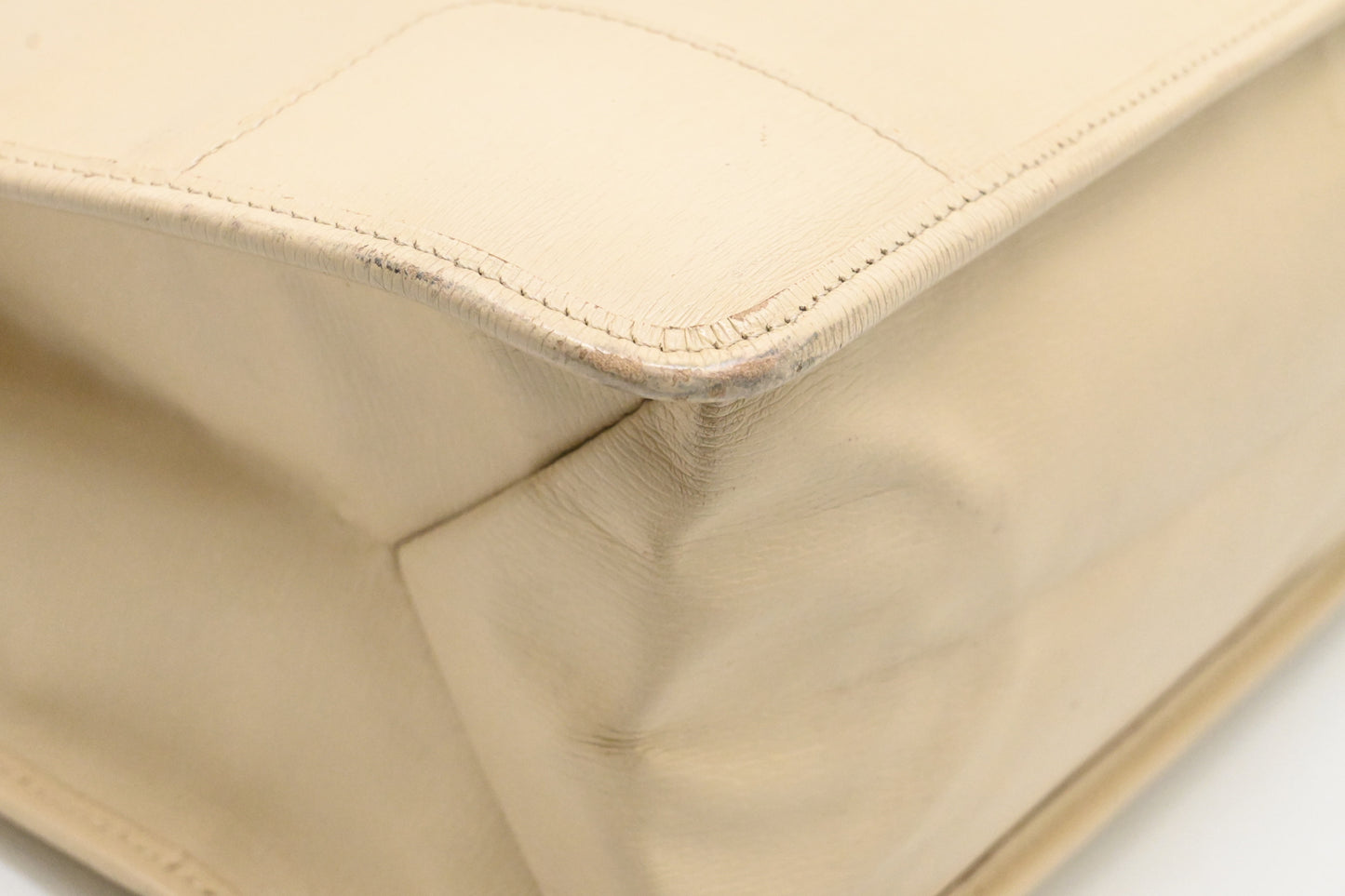 Gucci Tote Bag in Beige Leather