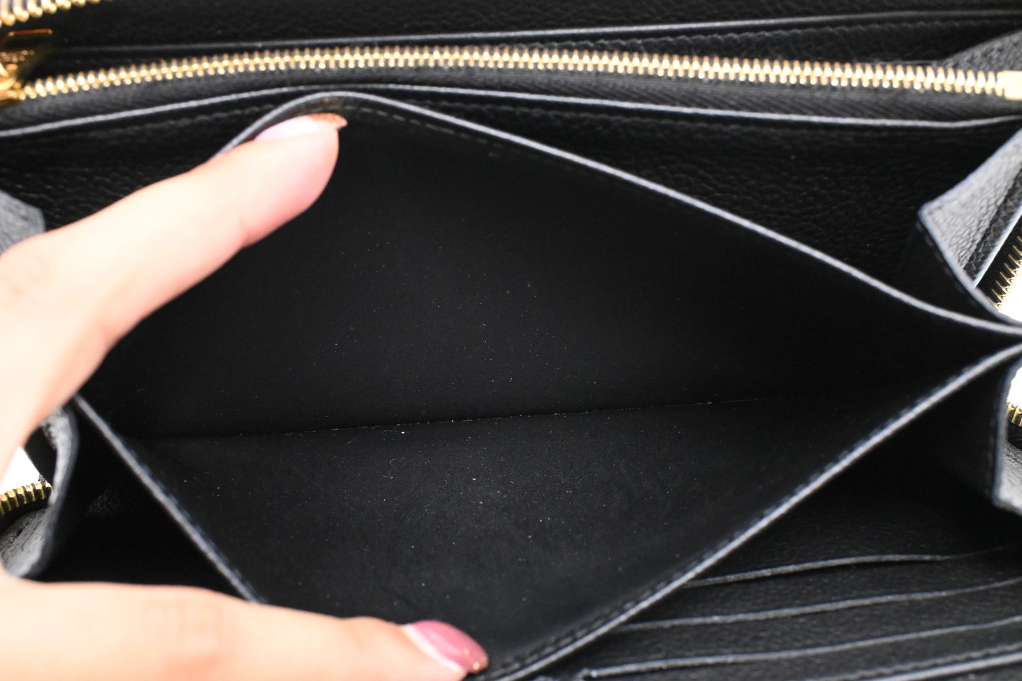 Louis Vuitton Zippy Wallet in Black and Beige Bicolor Empreinte Leather