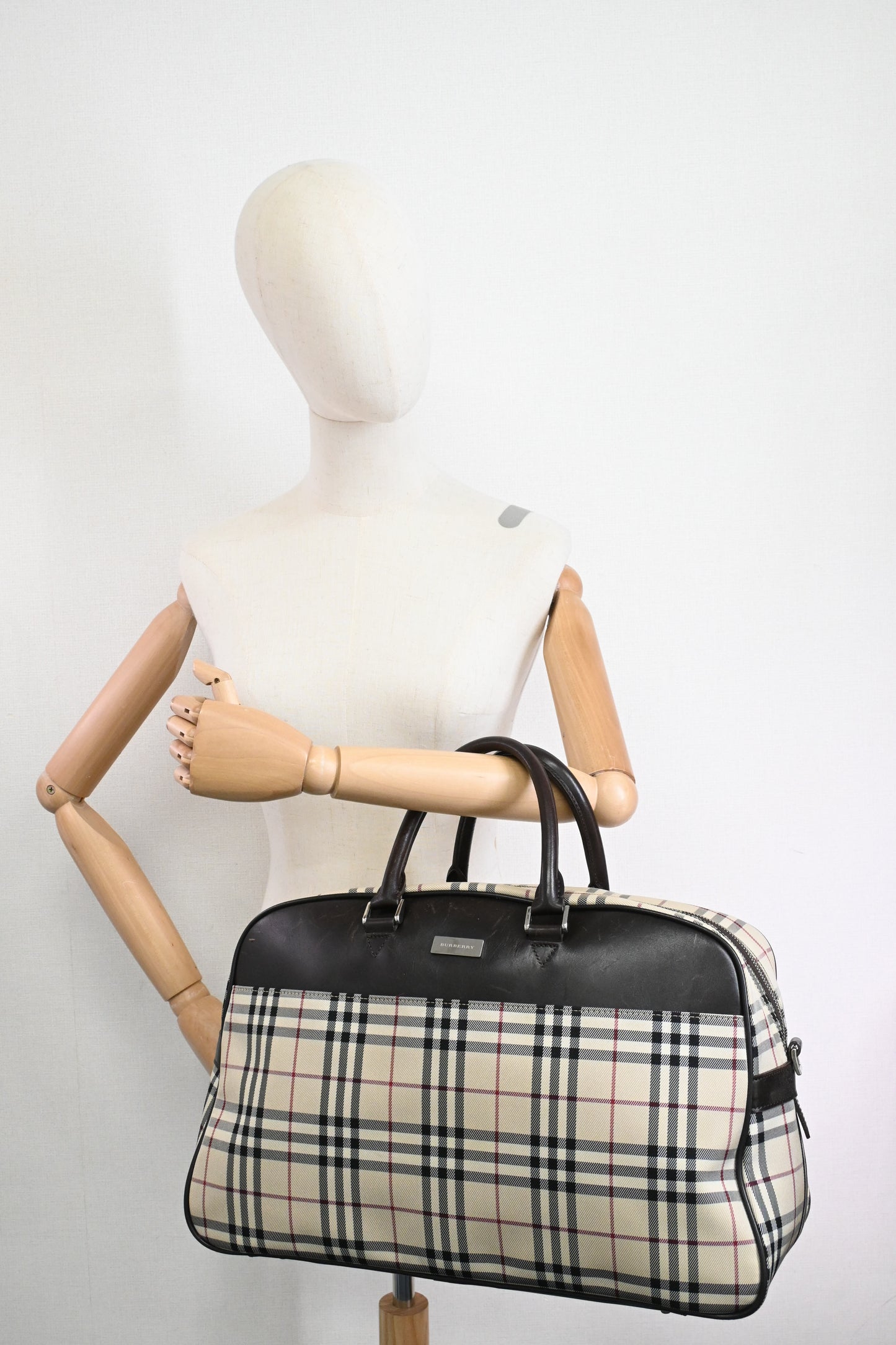 Burberry Travel Bag in Cream Checked Canvas