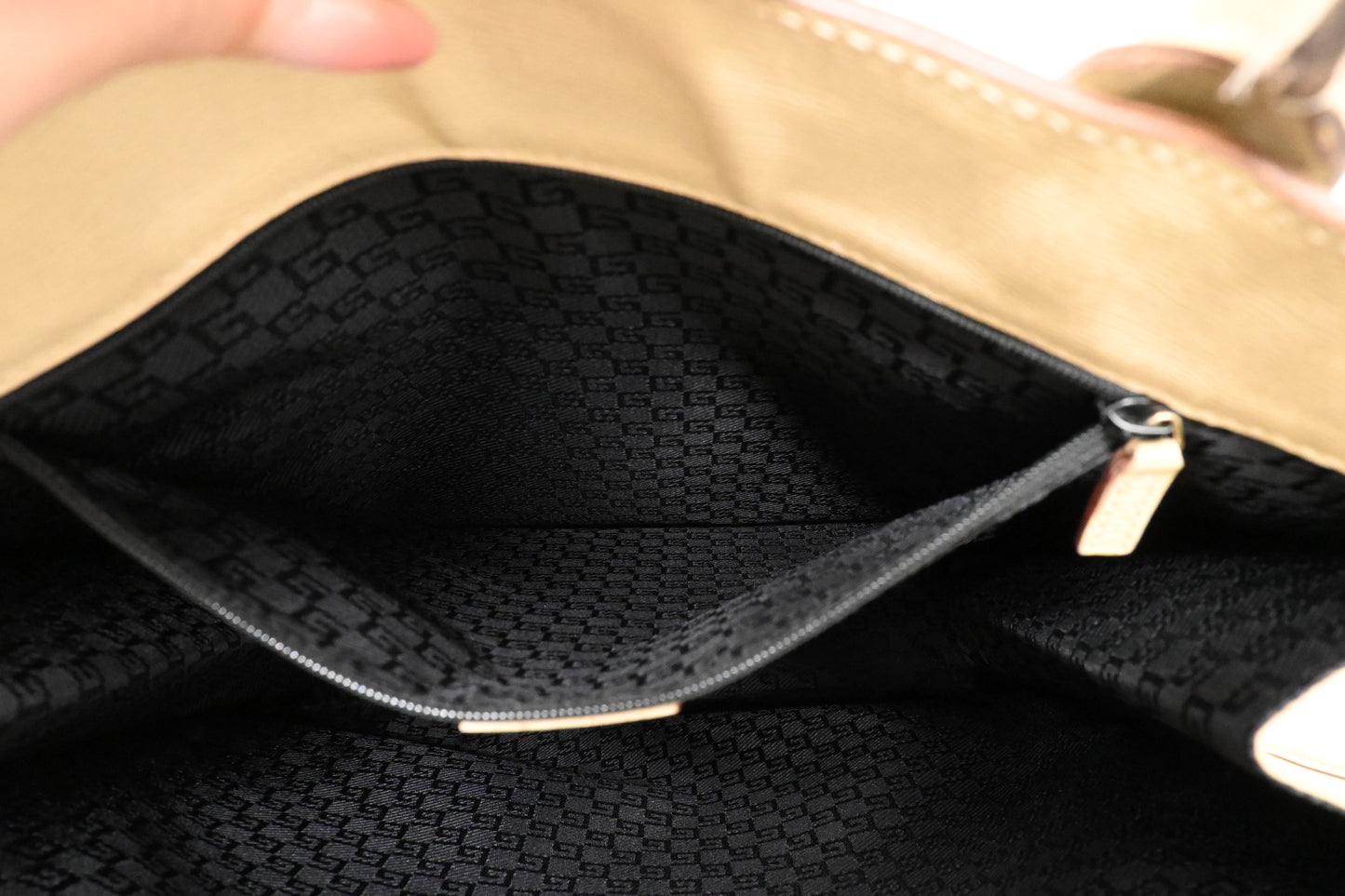 Gucci Tote Bag in Beige Leather