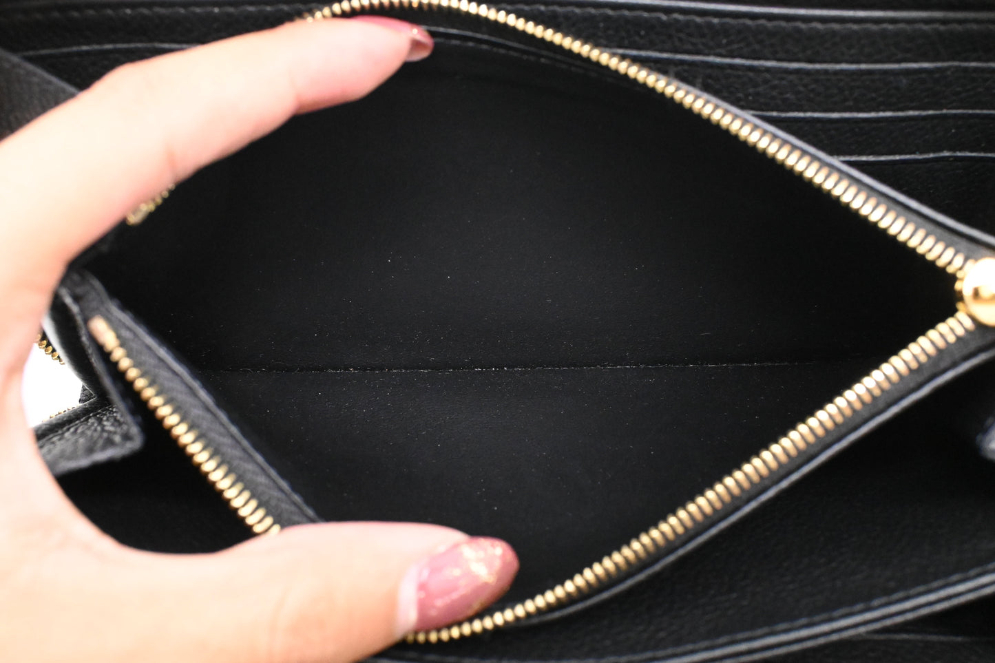 Louis Vuitton Zippy Wallet in Black and Beige Bicolor Empreinte Leather
