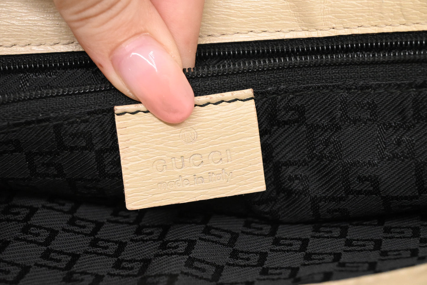 Gucci Tote Bag in Beige Leather