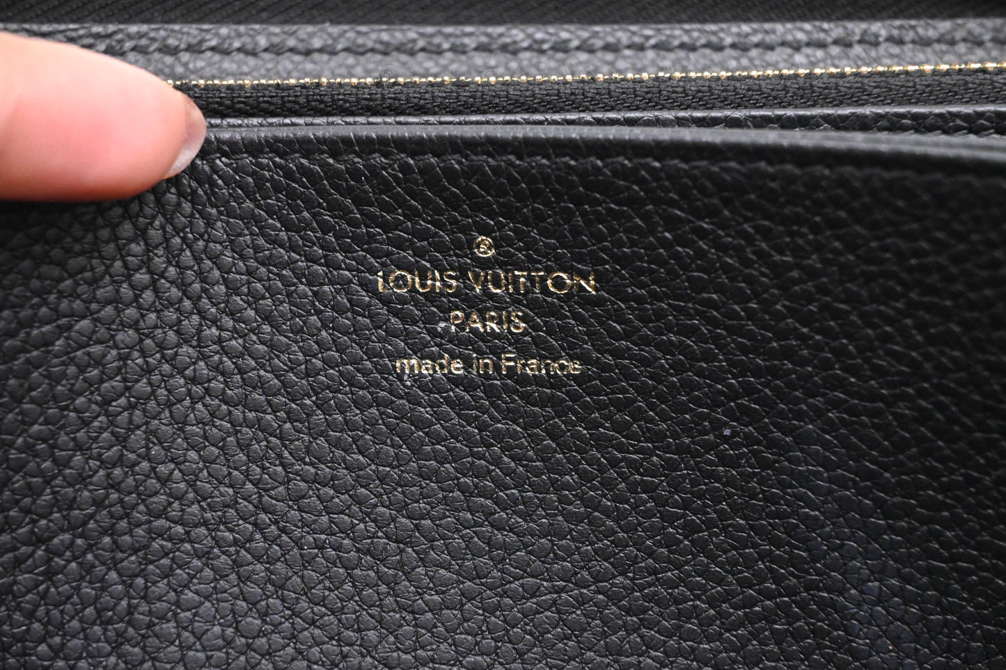Louis Vuitton Zippy Wallet in Black and Beige Bicolor Empreinte Leather