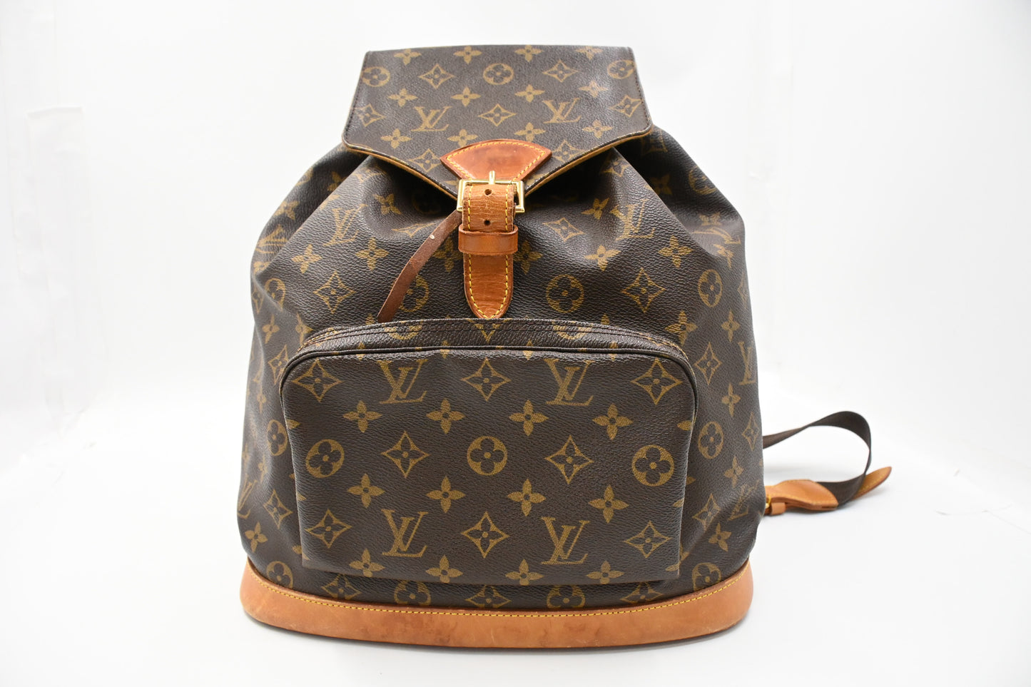 Louis Vuitton Montsouris GM in Monogram Canvas