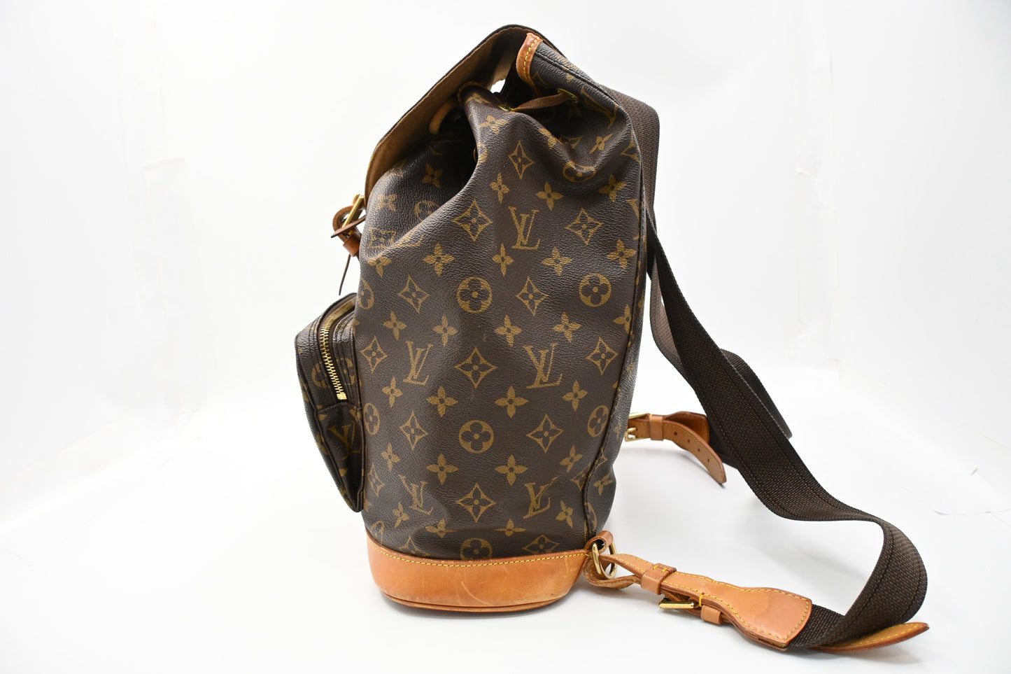 Louis Vuitton Montsouris GM in Monogram Canvas