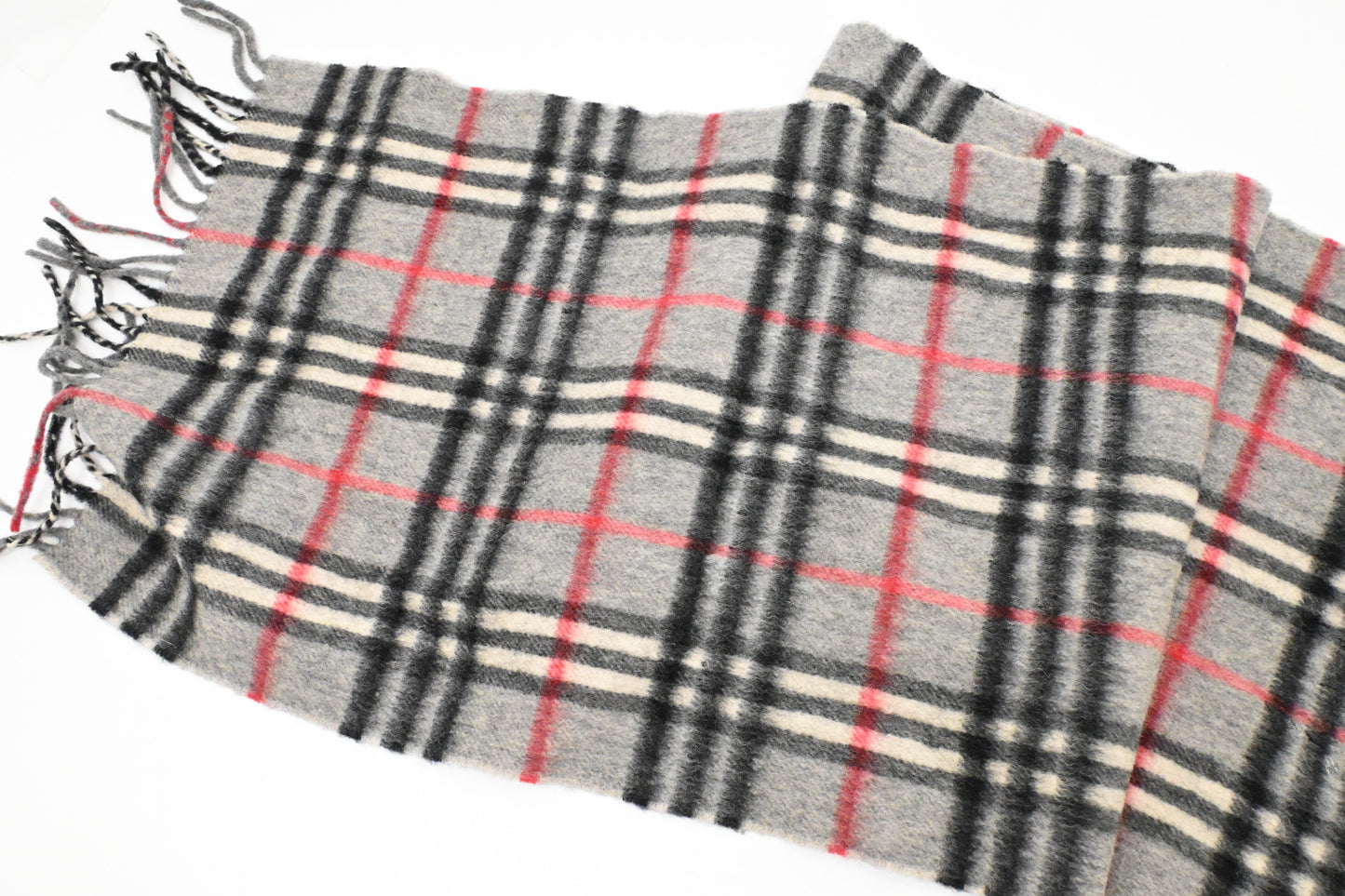 Burberry Scarf in Grey Cashmere