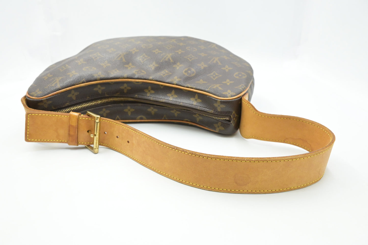 Louis Vuitton Croissant GM in Monogram Canvas