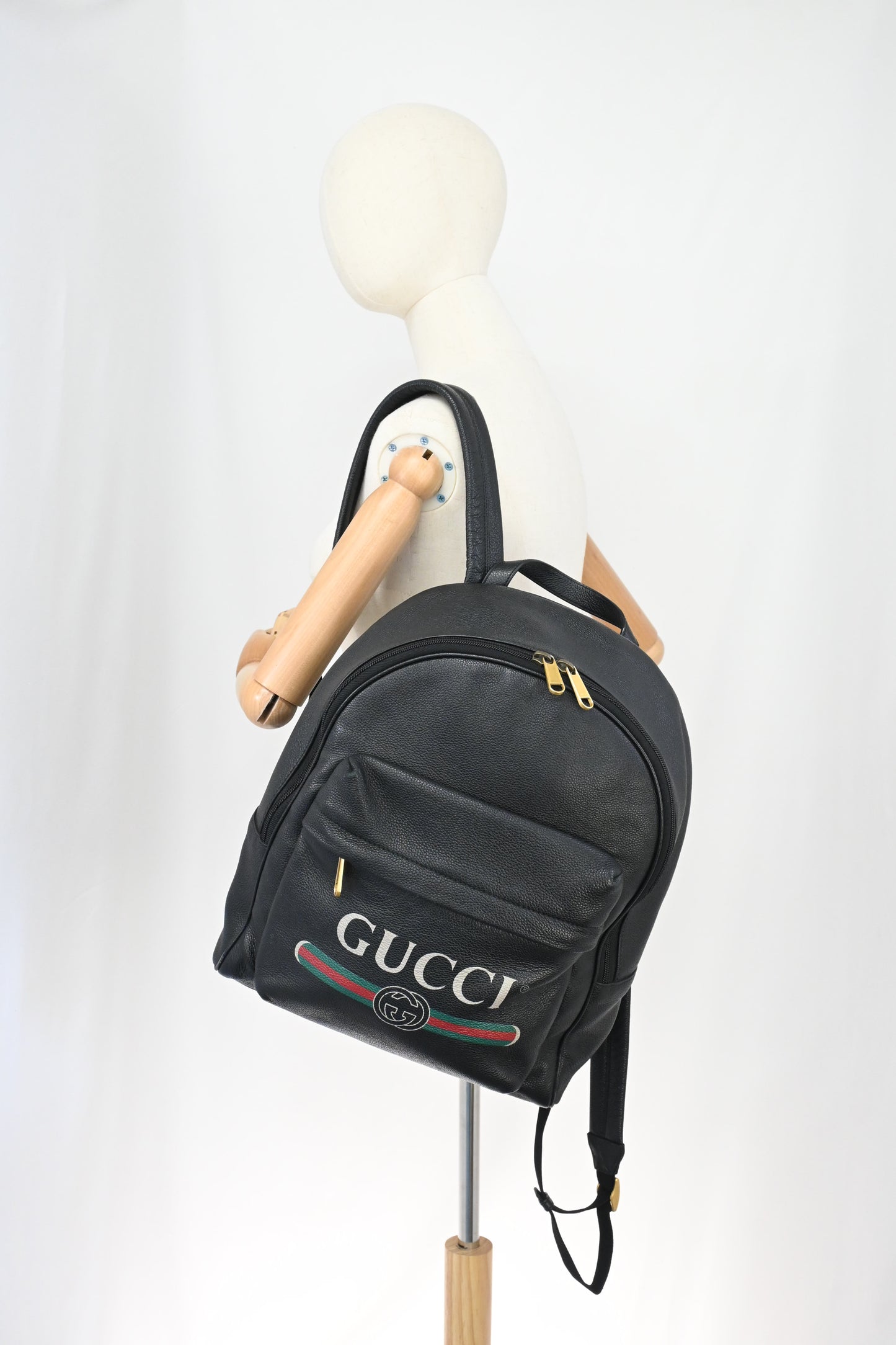 Gucci Logo Print Backpack in Black Leather