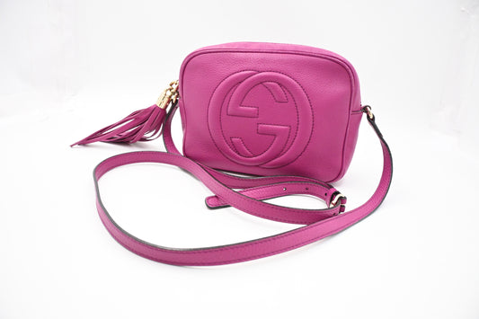 Gucci Soho Disco in Fuchsia Leather