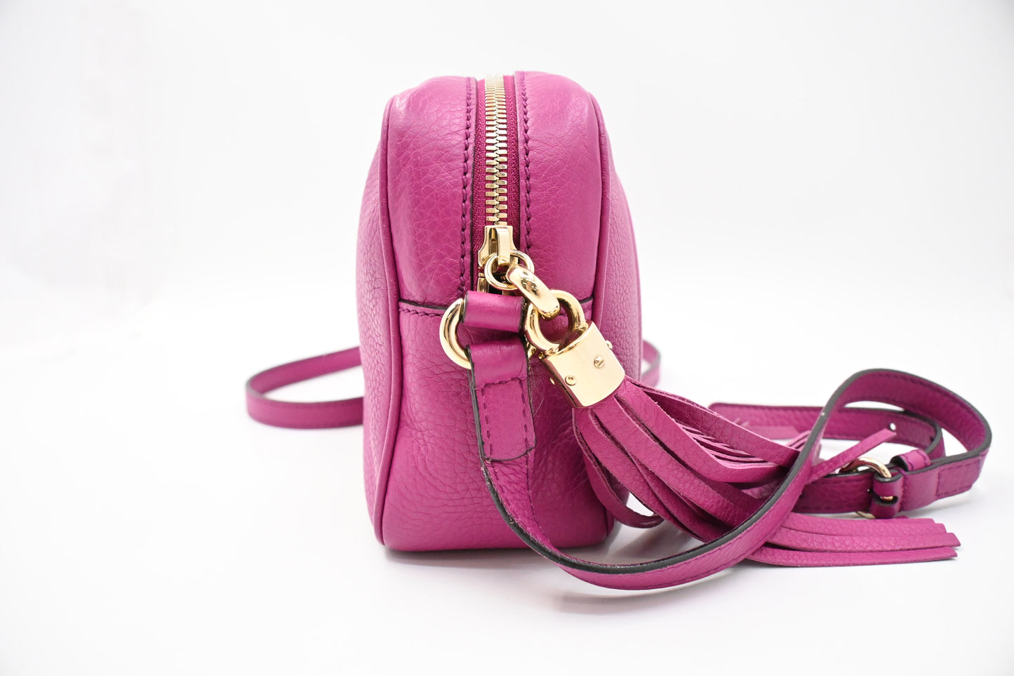 Gucci Soho Disco in Fuchsia Leather