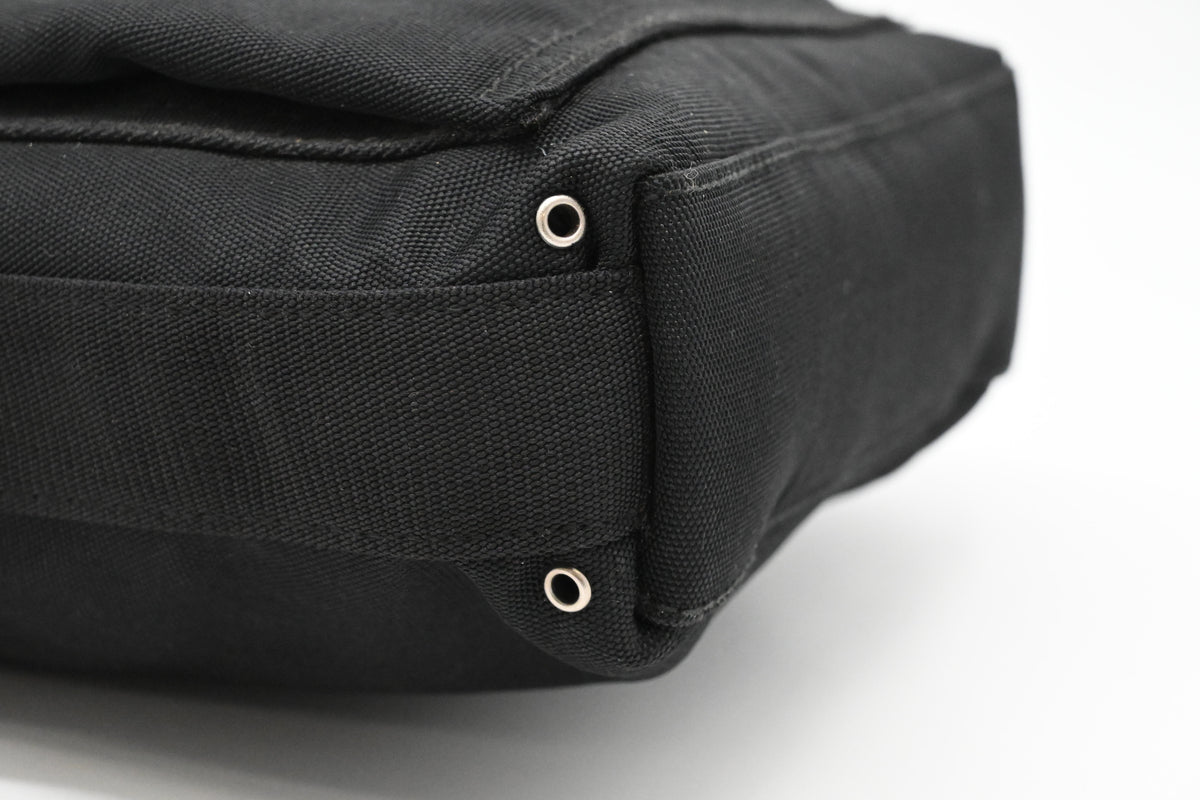 Gucci Crossbody Bag in Black Canvas