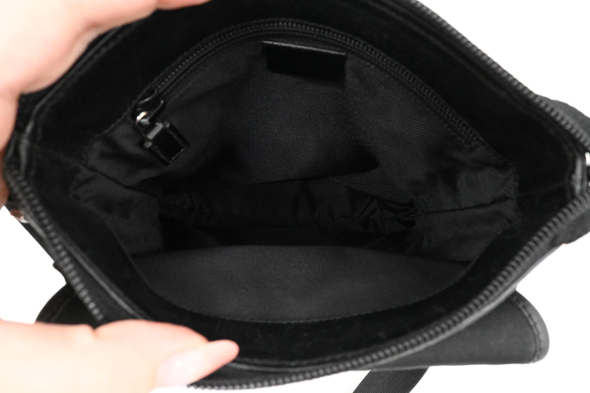 Gucci Crossbody Bag in Black Canvas