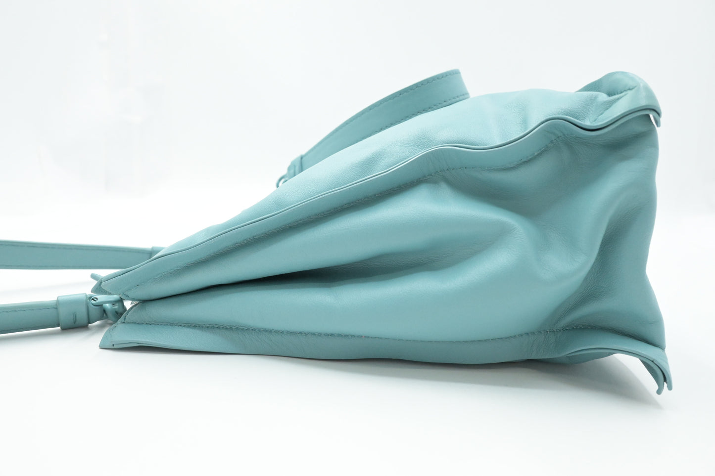 Ferragamo Vara Shoulder Bag in Teal Leather