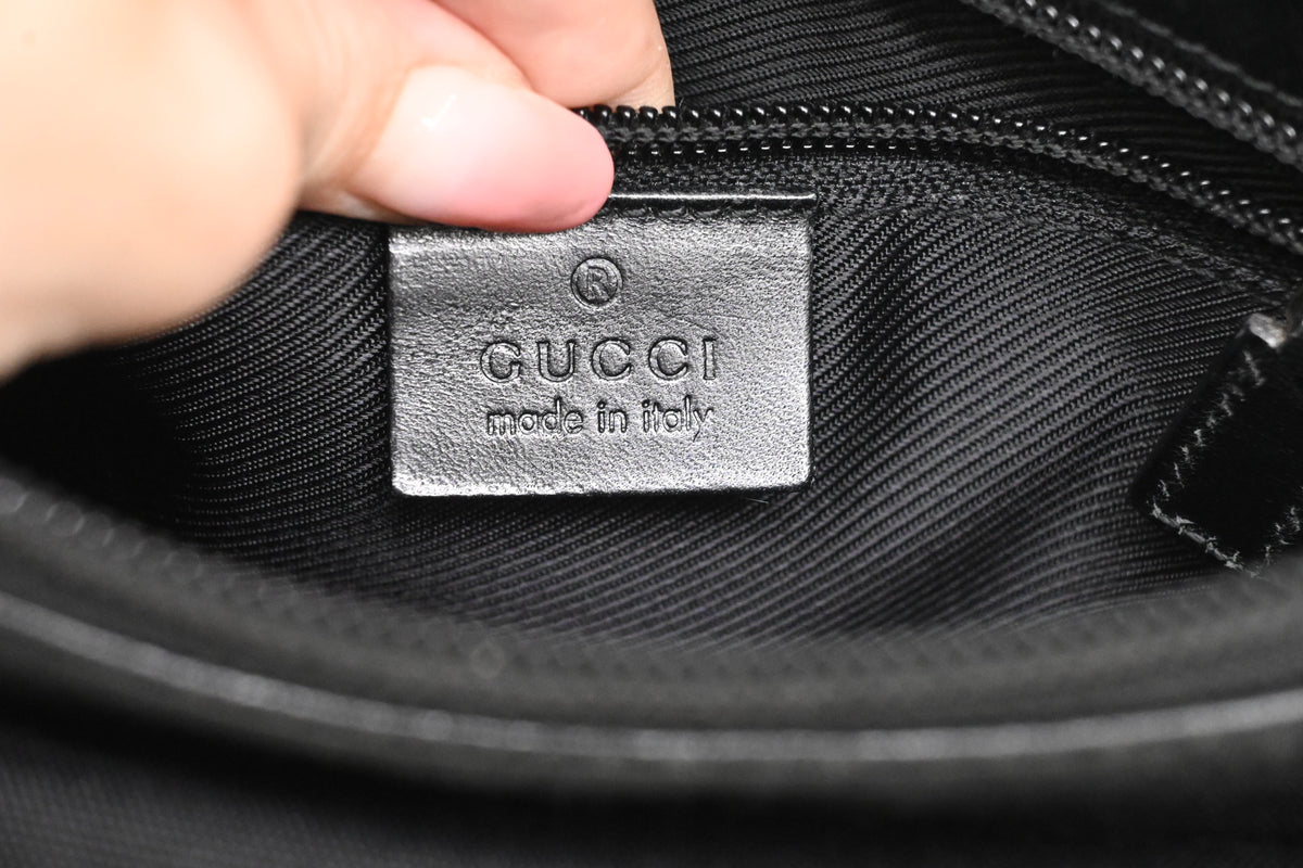 Gucci Crossbody Bag in Black Canvas