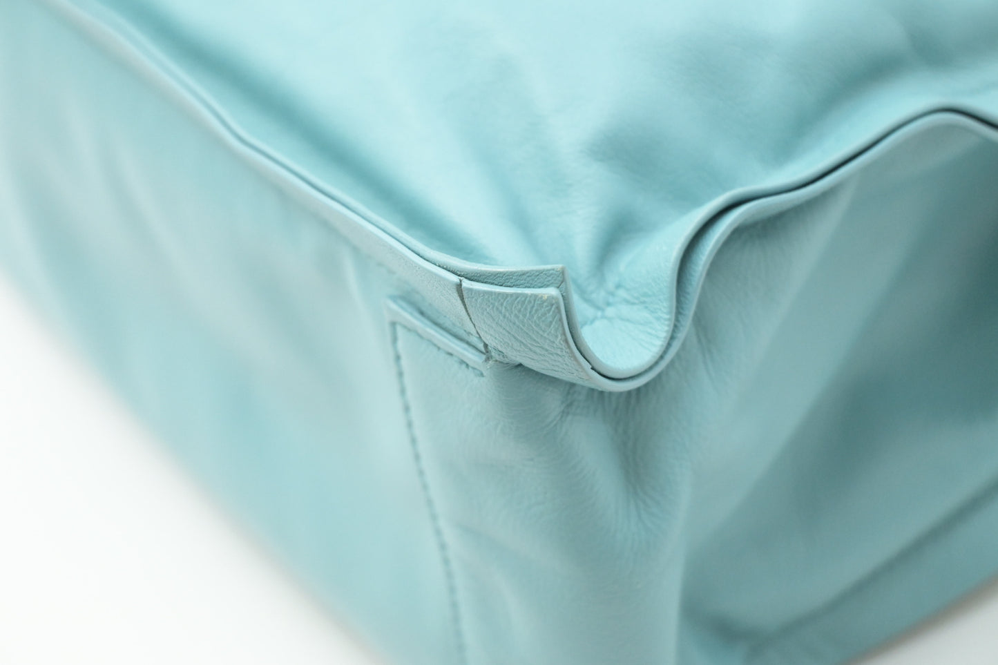 Ferragamo Vara Shoulder Bag in Teal Leather