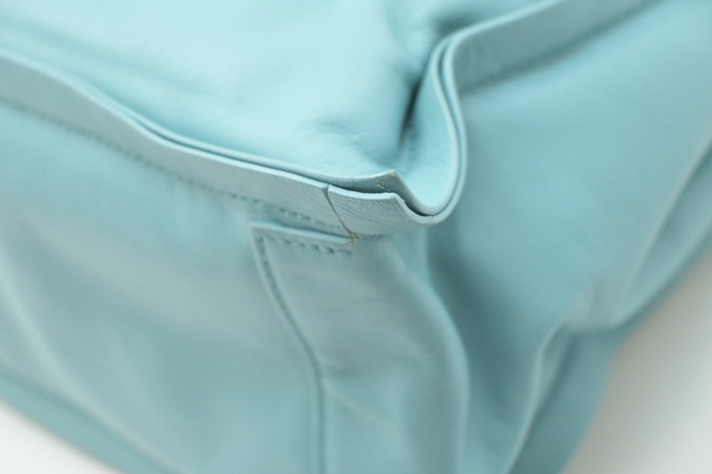 Ferragamo Vara Shoulder Bag in Teal Leather