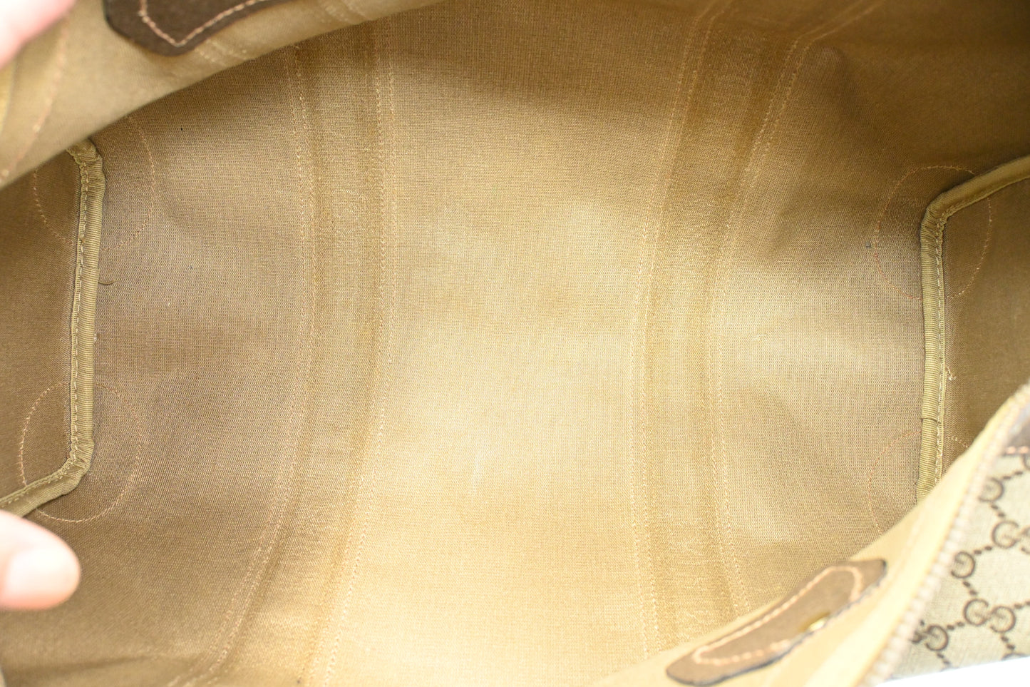 Gucci Travel Bag in GG Supreme Canvas
