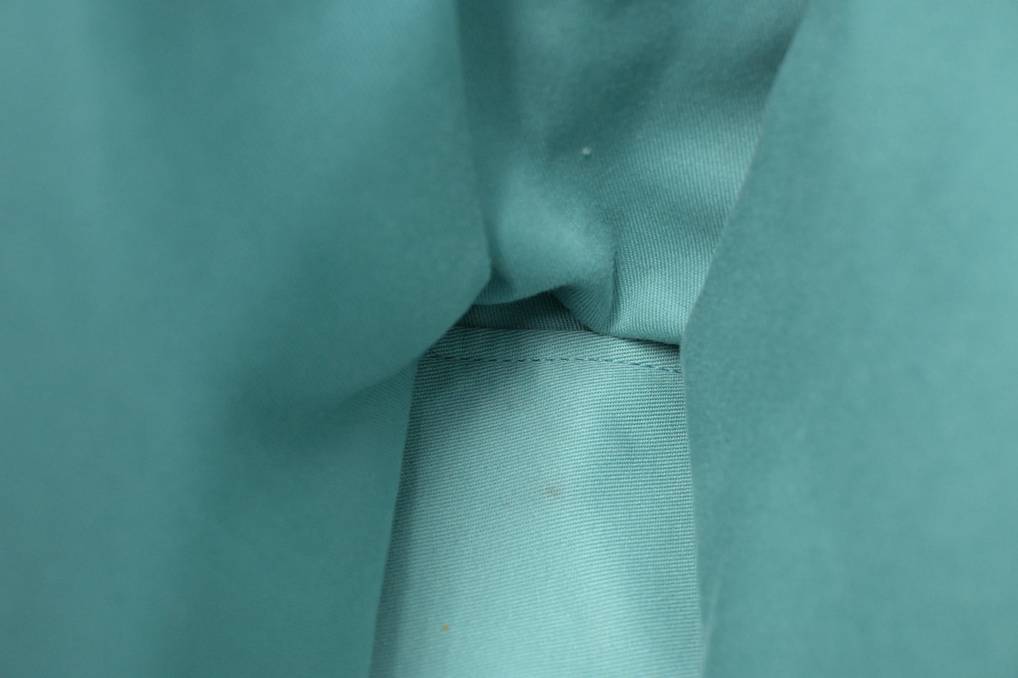 Ferragamo Vara Shoulder Bag in Teal Leather