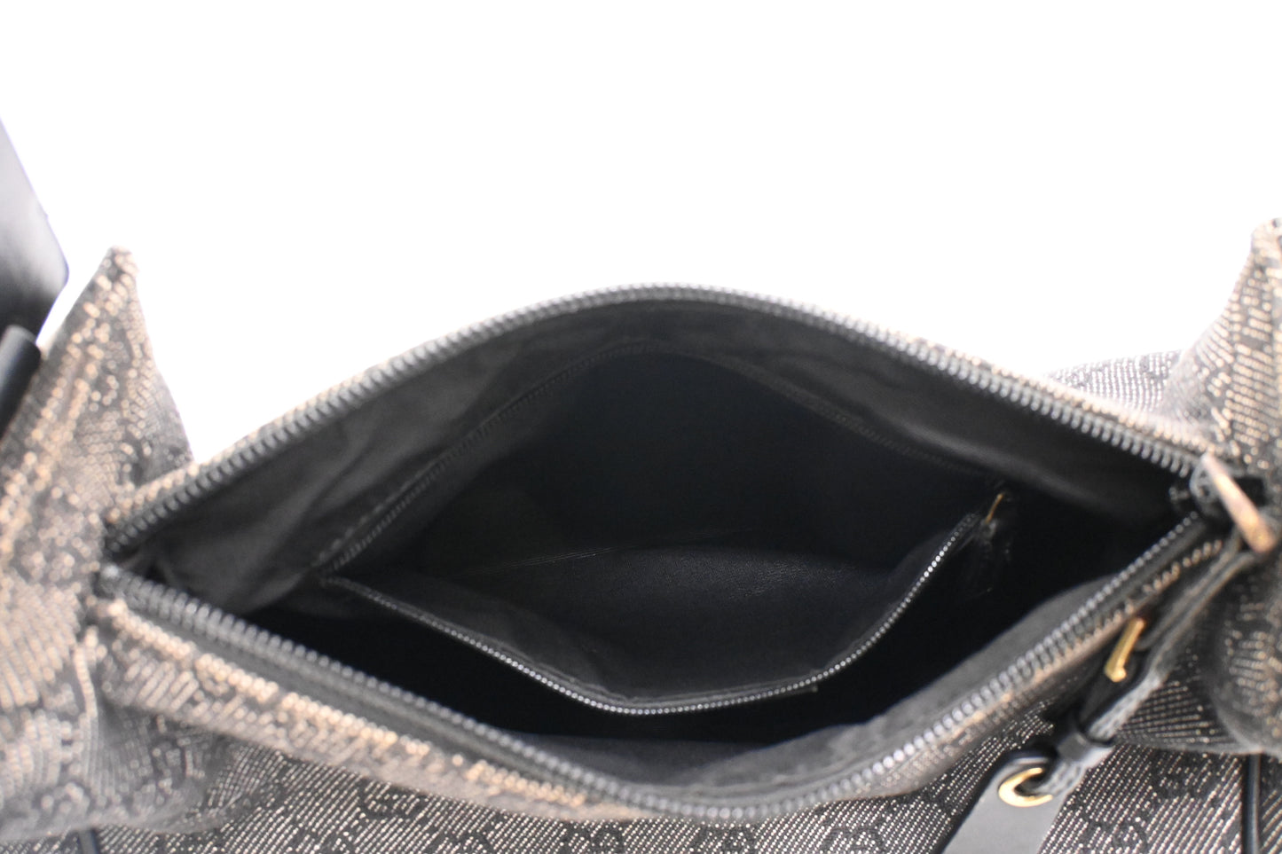 Gucci Shoulder Bag in Black and White GG Canvas