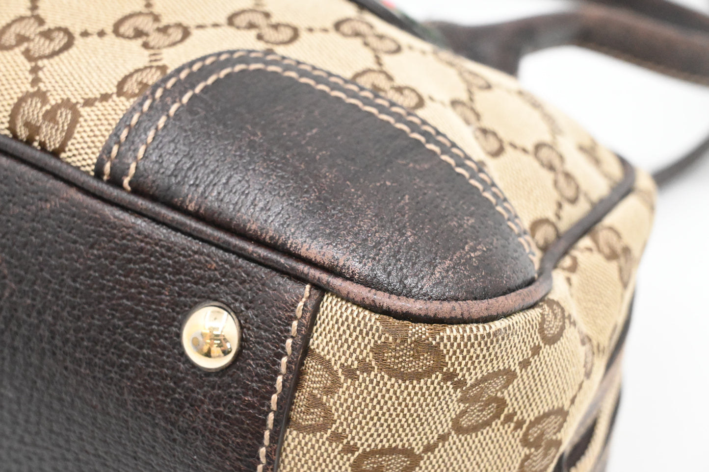 Gucci Shoulder Bag in Brown GG Canvas