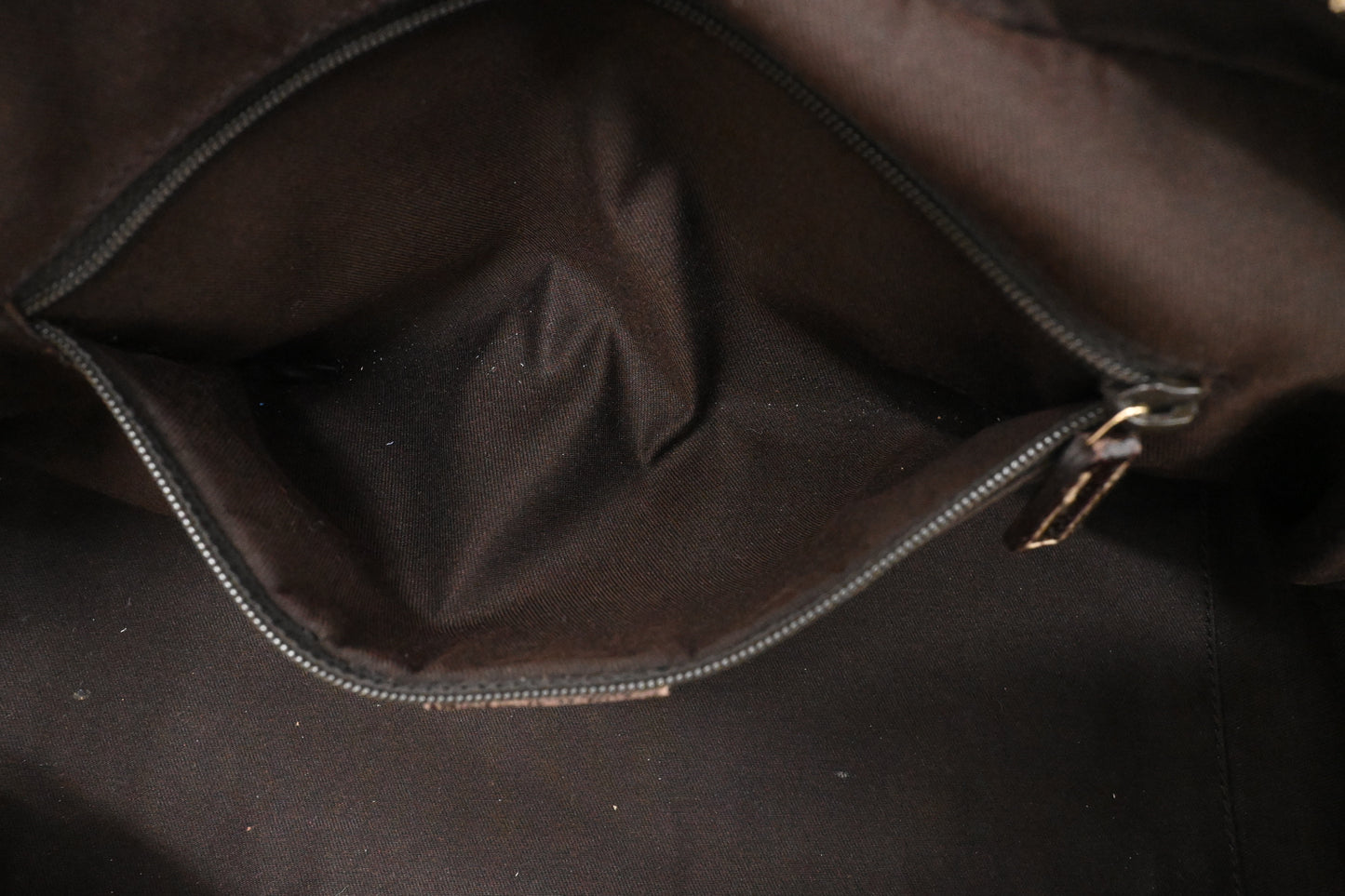 Gucci Shoulder Bag in Brown GG Canvas