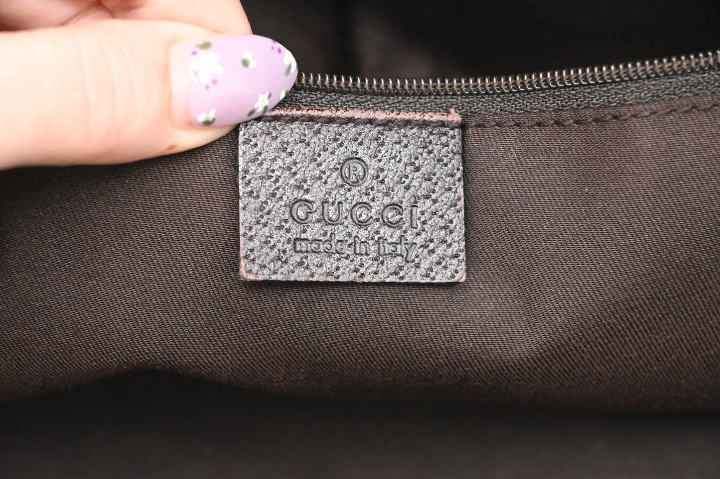 Gucci Shoulder Bag in Brown GG Canvas